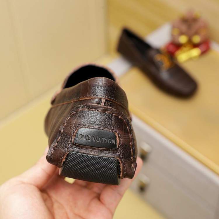 Picture of Louis Vuitton Shoes _SKULVsz38-45mnf081612219